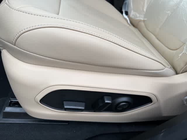 Thumbnail: 2026 Jeep Grand Cherokee - 7