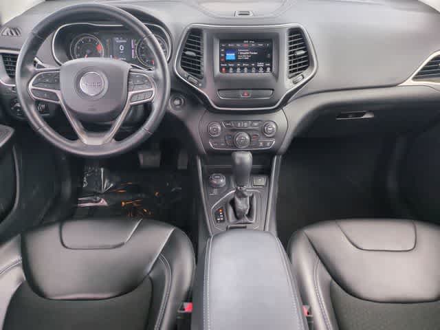 Thumbnail: 2019 Jeep Cherokee - 16