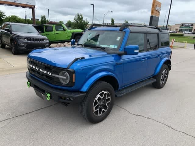 2022 Ford Bronco Outer Banks 14