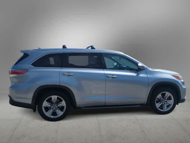Thumbnail: 2016 Toyota Highlander - 9