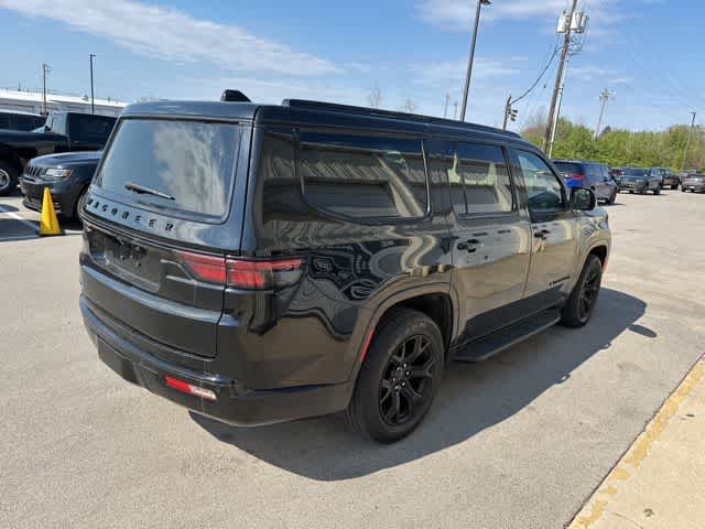 Thumbnail: 2023 Jeep Wagoneer - 21