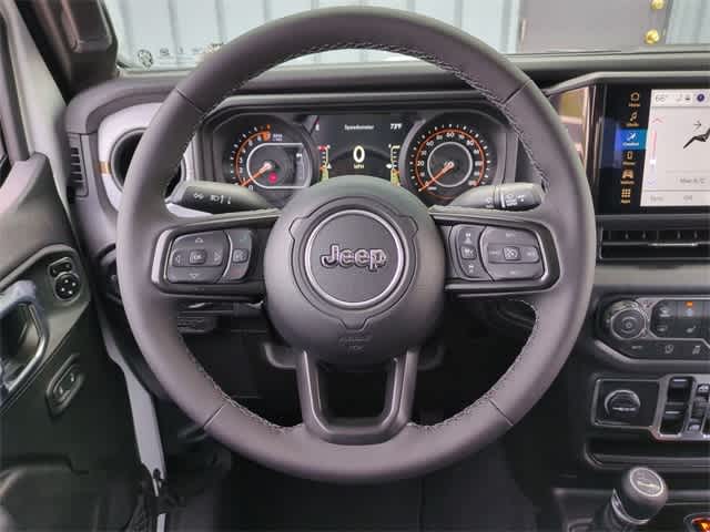 Thumbnail: 2025 Jeep Gladiator - 22