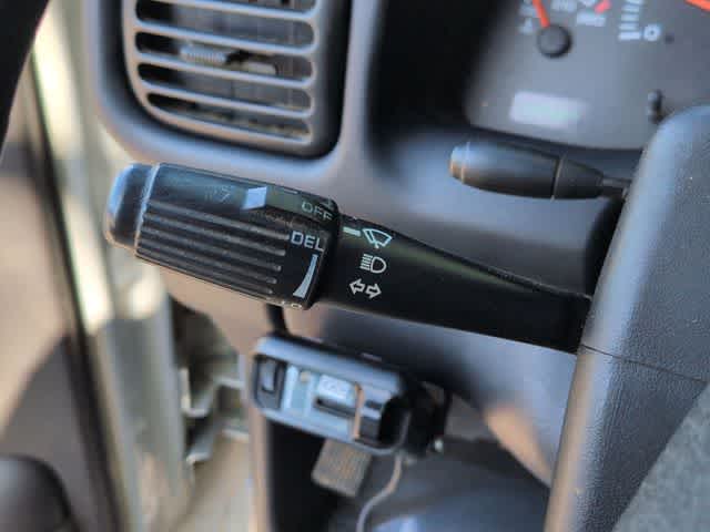 Thumbnail: 2000 Dodge Ram 2500 - 25