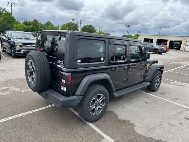 Thumbnail: 2022 Jeep Wrangler - 16