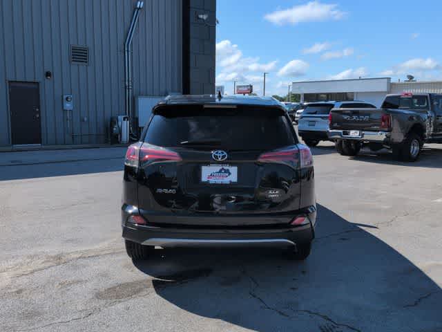 Thumbnail: 2018 Toyota RAV4 - 7