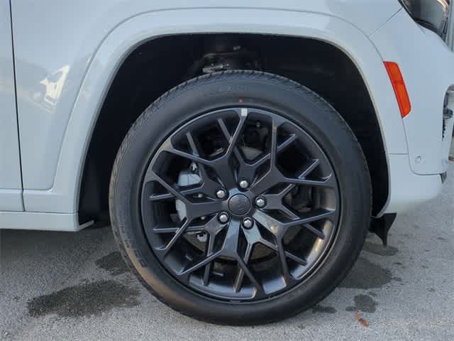 Thumbnail: 2025 Jeep Grand Cherokee - 14