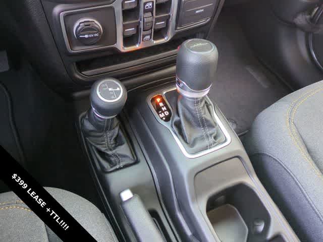 Thumbnail: 2025 Jeep Gladiator - 32