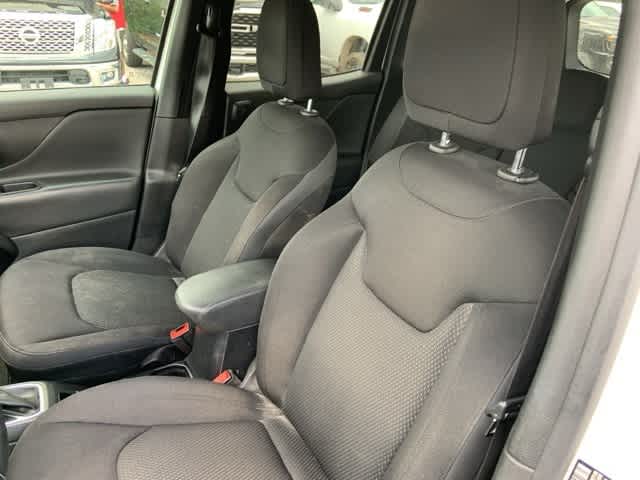 Thumbnail: 2019 Jeep Renegade - 3