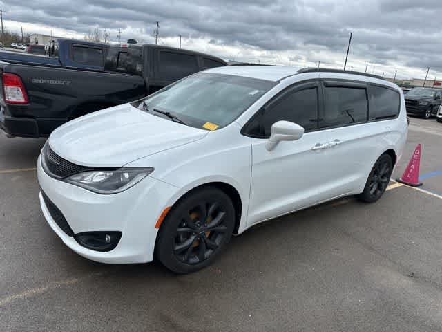 Thumbnail: 2018 Chrysler Pacifica - 11