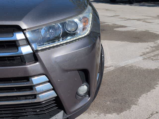 Thumbnail: 2017 Toyota Highlander - 11