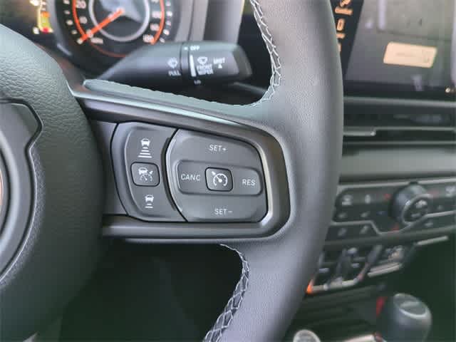 Thumbnail: 2025 Jeep Gladiator - 24