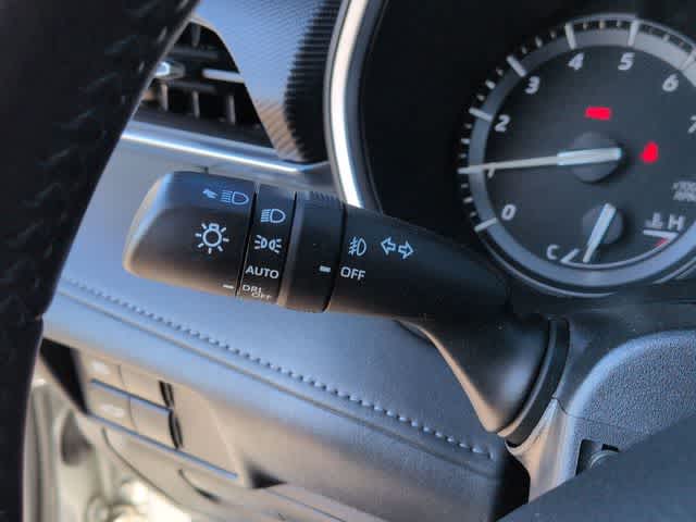 Thumbnail: 2021 Toyota Highlander - 27