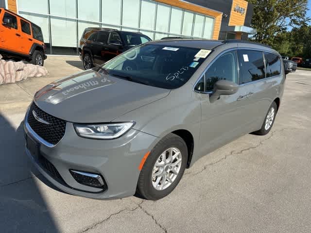 Thumbnail: 2022 Chrysler Pacifica - 2