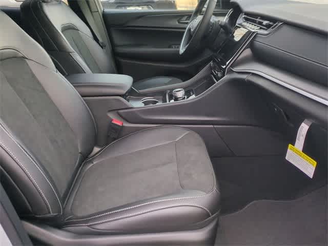 Thumbnail: 2025 Jeep Grand Cherokee - 21