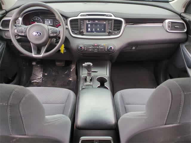 Thumbnail: 2018 Kia Sorento - 16