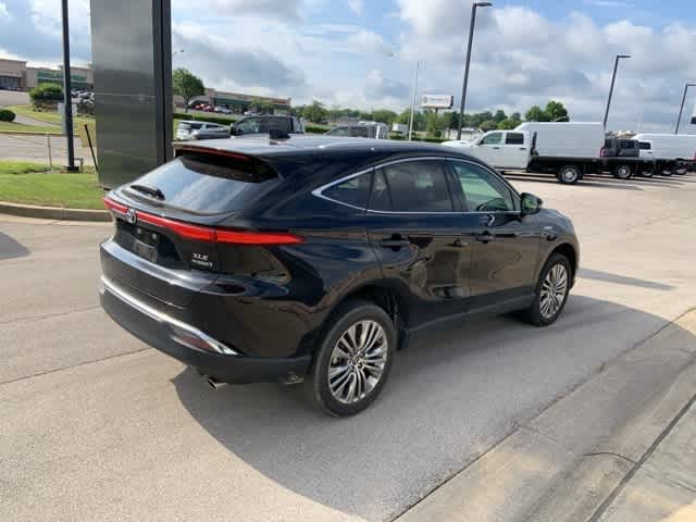 Thumbnail: 2021 Toyota Venza - 19
