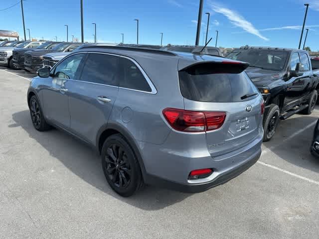 Thumbnail: 2019 Kia Sorento - 16