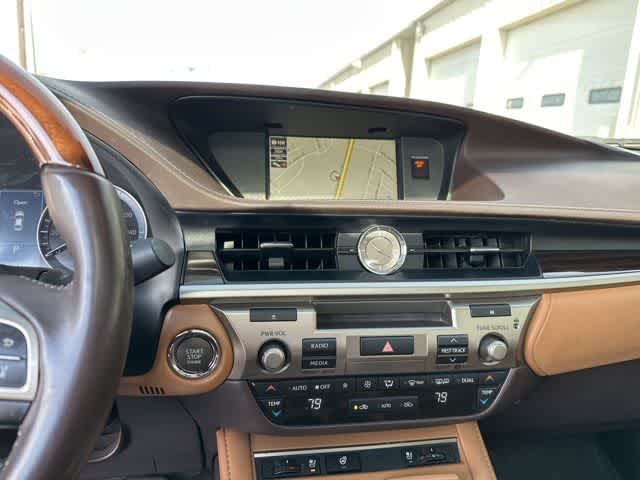 Thumbnail: 2017 Lexus ES - 8