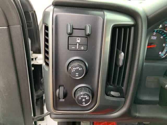 Thumbnail: 2018 Chevrolet Silverado 1500 - 8