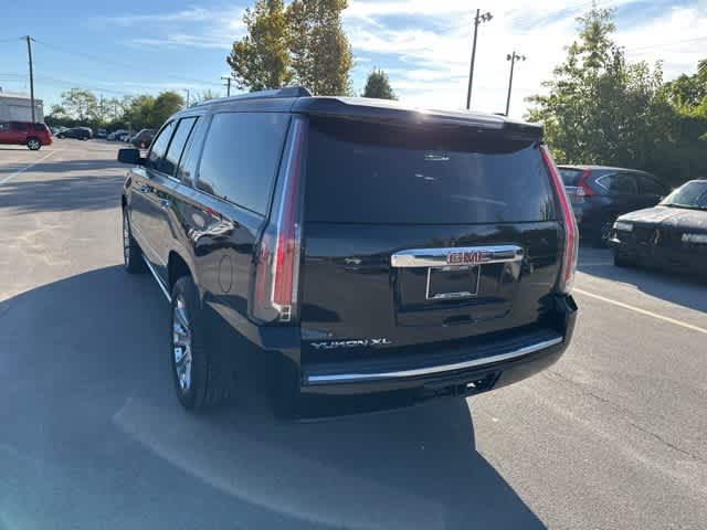 Thumbnail: 2016 GMC Yukon XL - 22