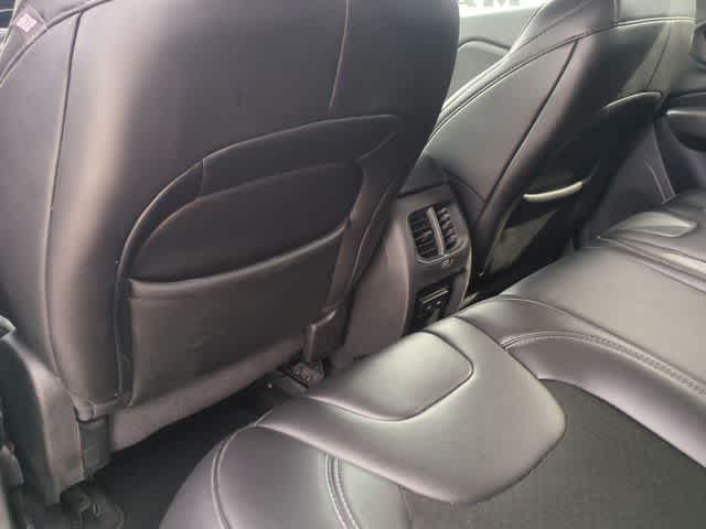 Thumbnail: 2019 Jeep Cherokee - 19