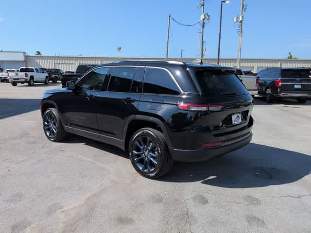 Thumbnail: 2026 Jeep Grand Cherokee - 6