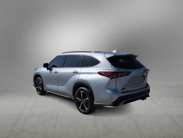 Thumbnail: 2021 Toyota Highlander - 6