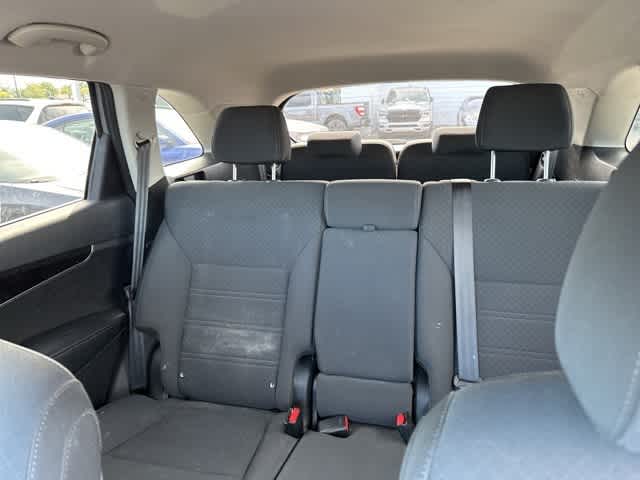 Thumbnail: 2019 Kia Sorento - 4