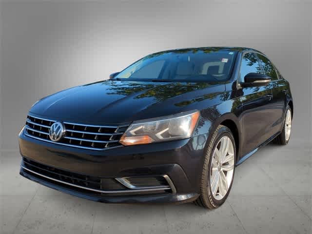 Thumbnail: 2019 Volkswagen Passat - 4