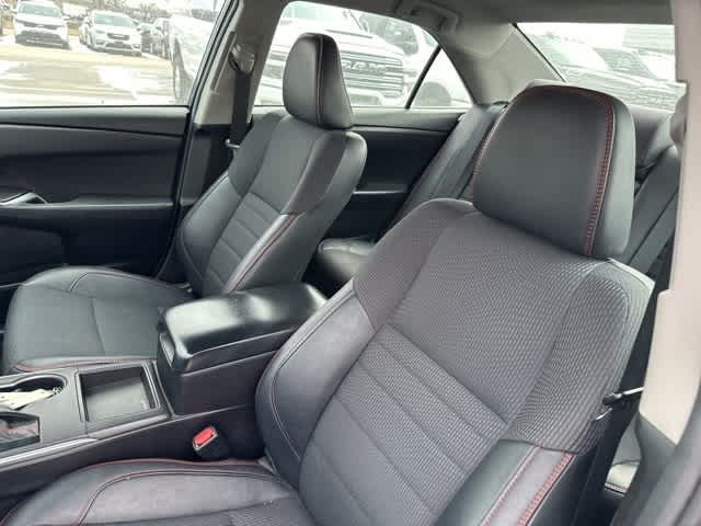 Thumbnail: 2016 Toyota Camry - 4