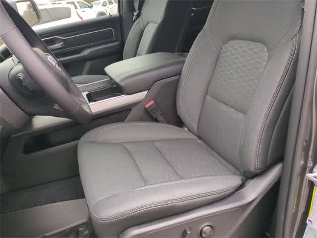 Thumbnail: 2026 RAM 1500 - 17