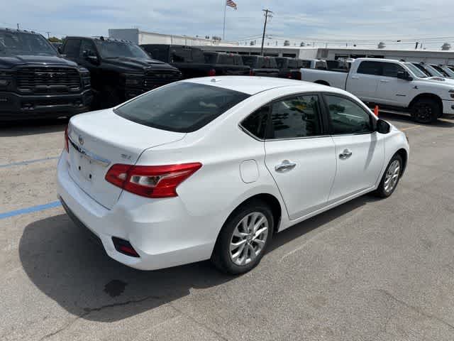 Thumbnail: 2019 Nissan Sentra - 16