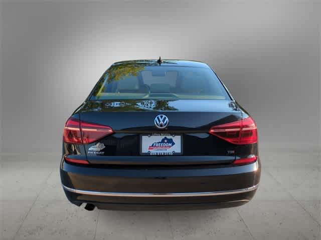 Thumbnail: 2019 Volkswagen Passat - 7