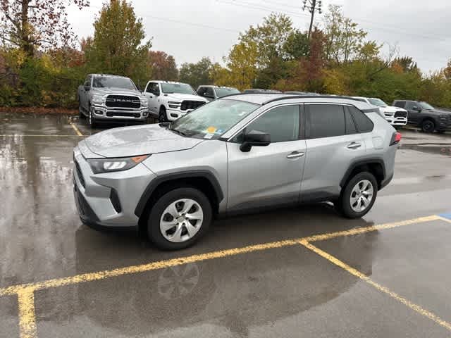 Thumbnail: 2020 Toyota RAV4 - 12