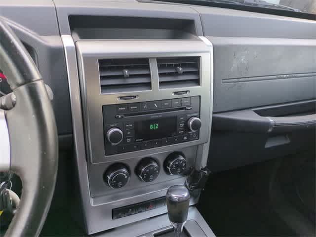 Thumbnail: 2010 Jeep Liberty - 27