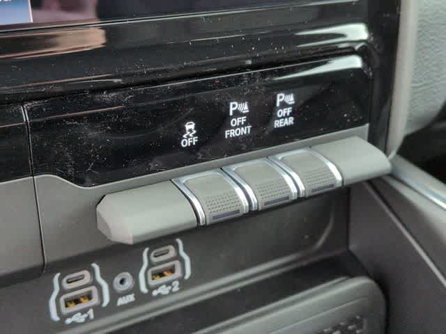 Thumbnail: 2026 RAM 1500 - 40