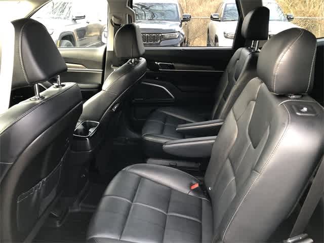 Thumbnail: 2022 Kia Telluride - 26