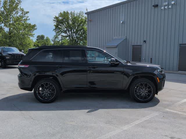 Thumbnail: 2026 Jeep Grand Cherokee - 9