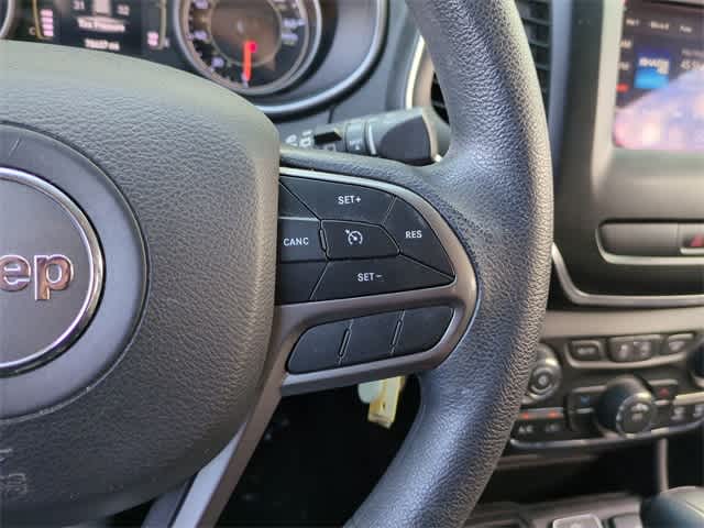 Thumbnail: 2019 Jeep Cherokee - 24
