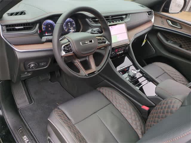 Thumbnail: 2025 Jeep Grand Cherokee - 10