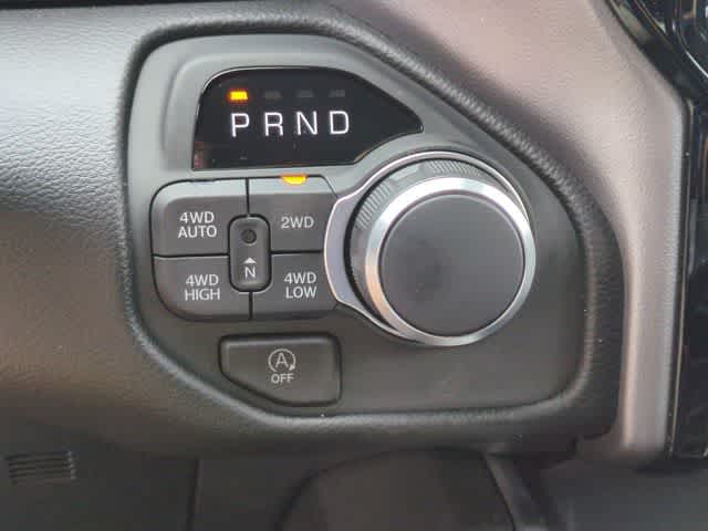 Thumbnail: 2026 RAM 1500 - 33