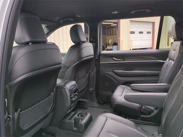 Thumbnail: 2025 Jeep Grand Cherokee L - 19