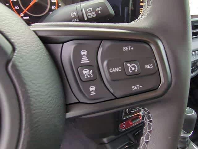 Thumbnail: 2026 Jeep Gladiator - 25