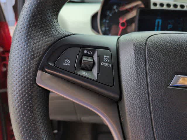 Thumbnail: 2014 Chevrolet Sonic - 23