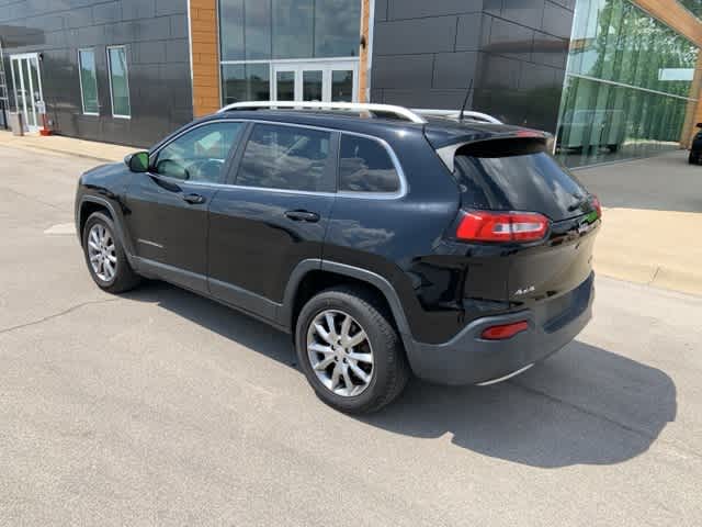Thumbnail: 2017 Jeep Cherokee - 16