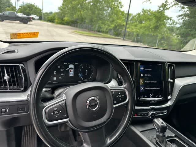 Thumbnail: 2018 Volvo XC60 - 8