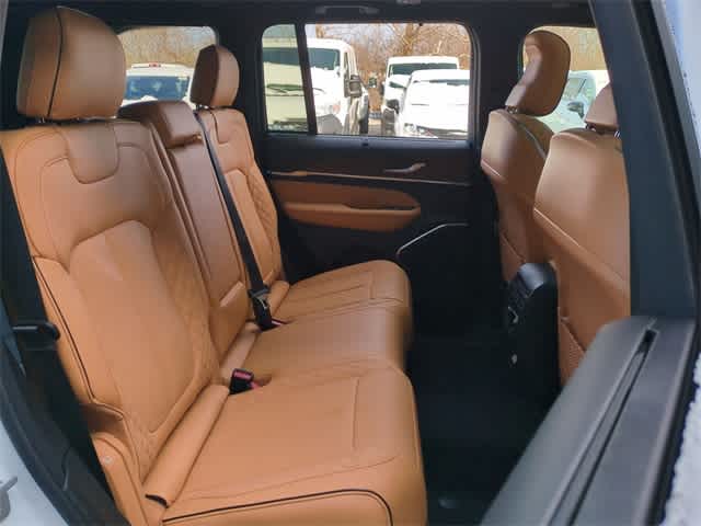 Thumbnail: 2025 Jeep Grand Cherokee - 22