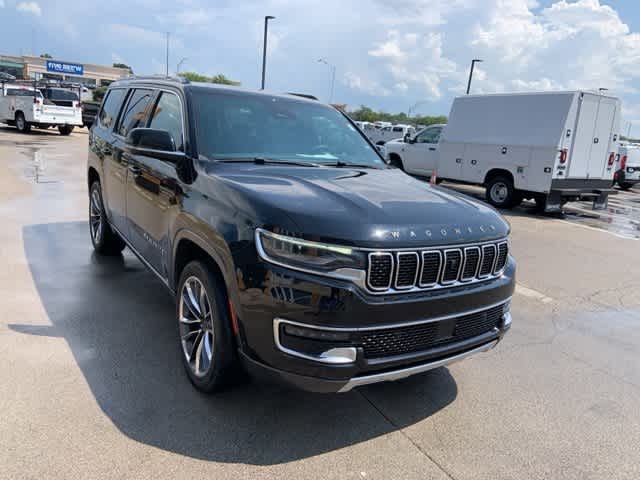 Thumbnail: 2022 Jeep Wagoneer - 24