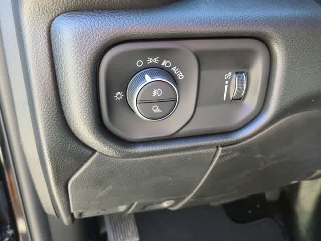 Thumbnail: 2026 RAM 3500 - 18