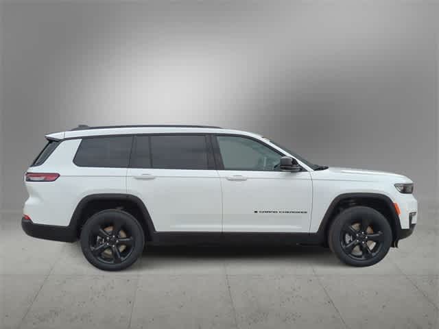 Thumbnail: 2025 Jeep Grand Cherokee L - 9